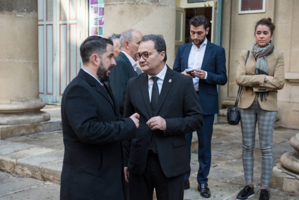 Sanguino se pregunta si a Bonig y a Cantó 