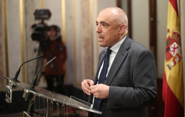 El PSOE subraya que defender hoy la Constitución equivale a 