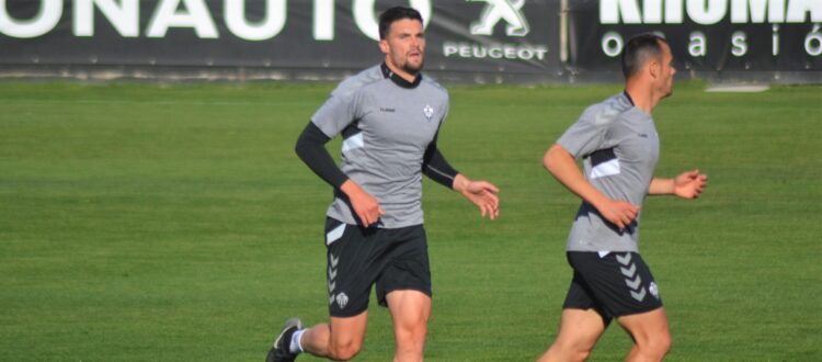 El Castellón recupera a Víctor García y Satrústegui para recibir al Andorra