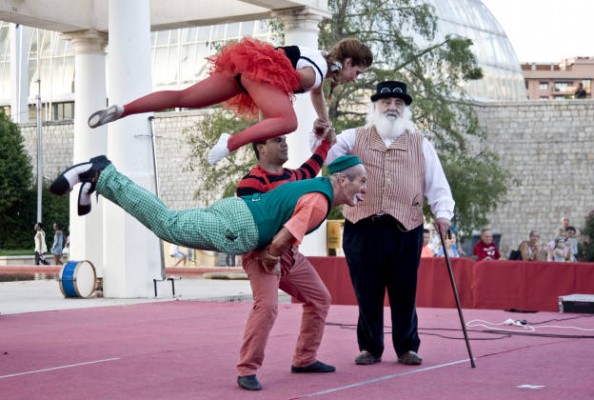 'Cachivaches', el alegato navideño del circo Gran Fele contra los fondos buitre
