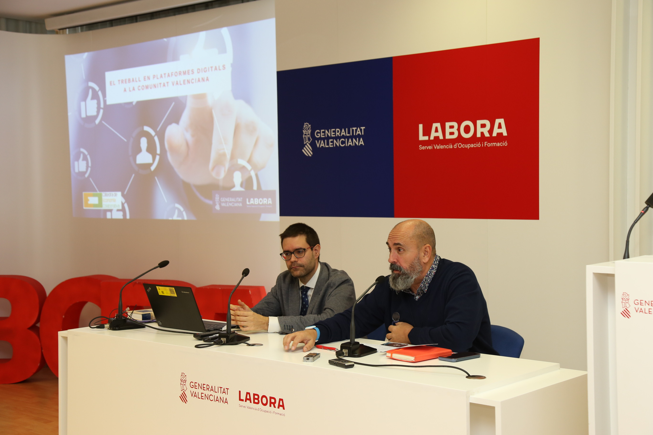Las plataformas digitales emplean ya a 60.000 valencianos, aunque en precario