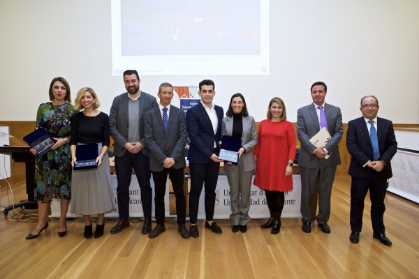 José Andreu (Hotel Madrid), Noemí Mira (Bookaris) y Victoria Puche (APHA), premios al Turismo 2019