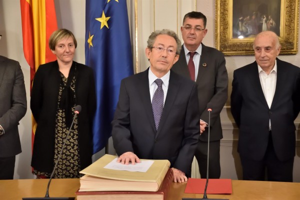 El nuevo Síndic de Greuges promete independencia y extender la entidad a los que no tienen recursos