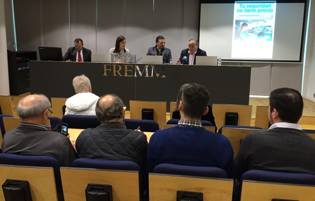 Los murcianos pasan de arreglar sus vehículos al cumplir los 15 años