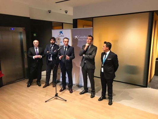 CaixaBank estrena su modelo de oficina 'amable' y con trato más cercano al cliente en la Gran Vía