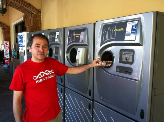 Alicante se ofrece para ensayar el sistema de recogida de envases del Consell 