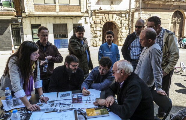 Egocèntrics, cars, lluïdors: són útils els arquitectes?

