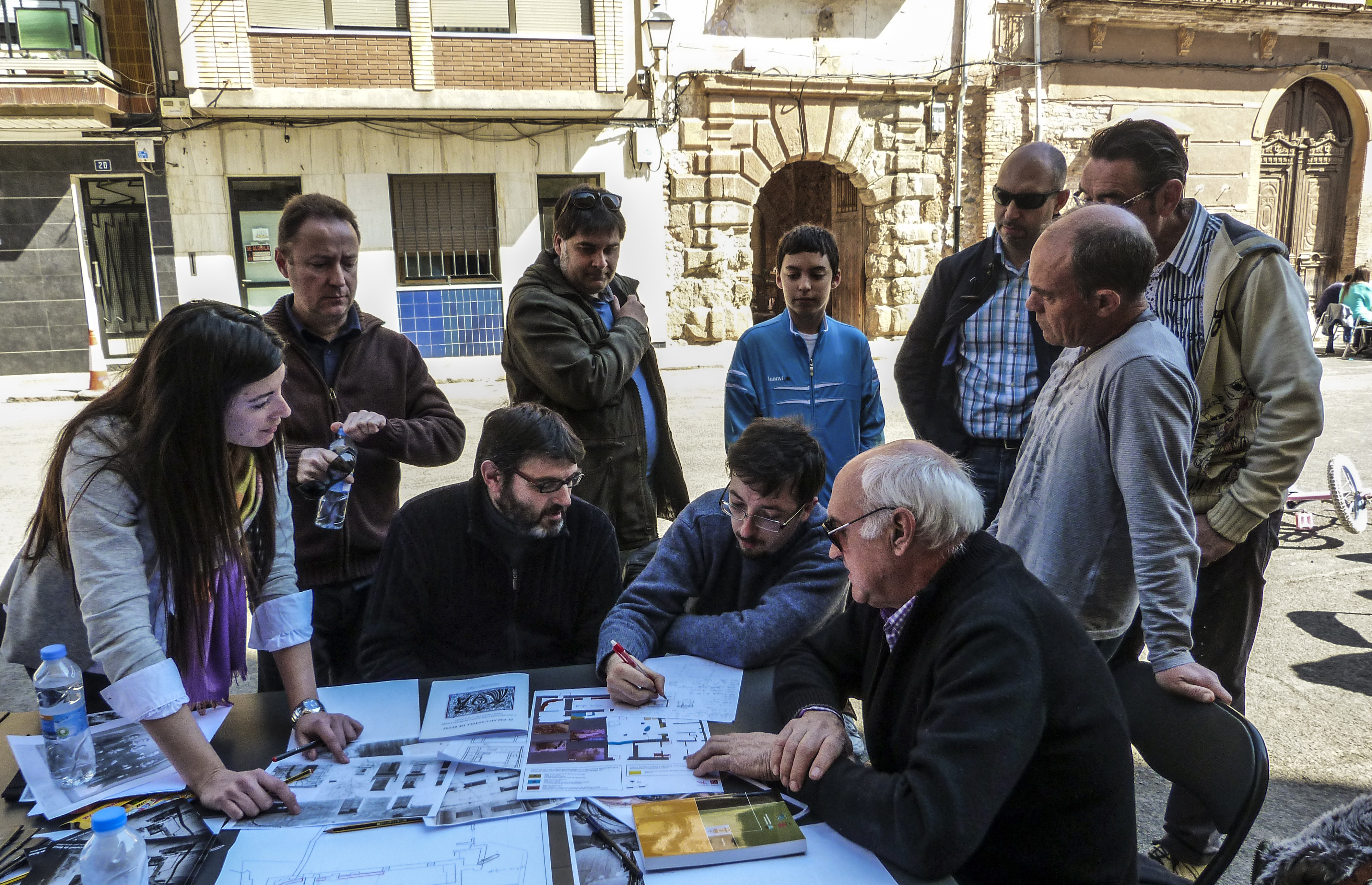 Egocèntrics, cars, lluïdors: són útils els arquitectes?

