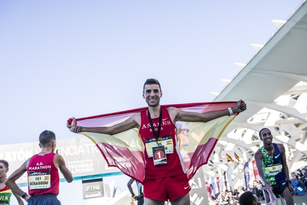 Camilo Santiago, primer español en el mejor maratón del país, logra mínima para Tokio 2020