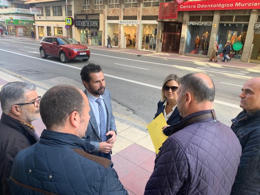 La avenida de la Constitución de Murcia estará cortada al tráfico hasta el jueves por asfaltado
