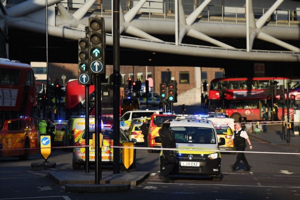 La Policía informa de un apuñalamiento, varios heridos y un detenido en el Puente de Londres