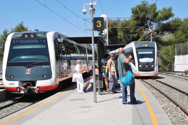 CAF y Stadler compiten por un megacontrato ferroviario en Alicante: 52,8 millones para 6 trenes