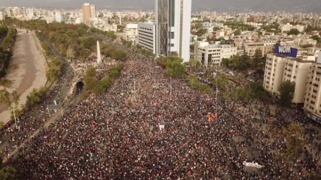 La situación social de Chile amenaza su modelo económico, según un estudio