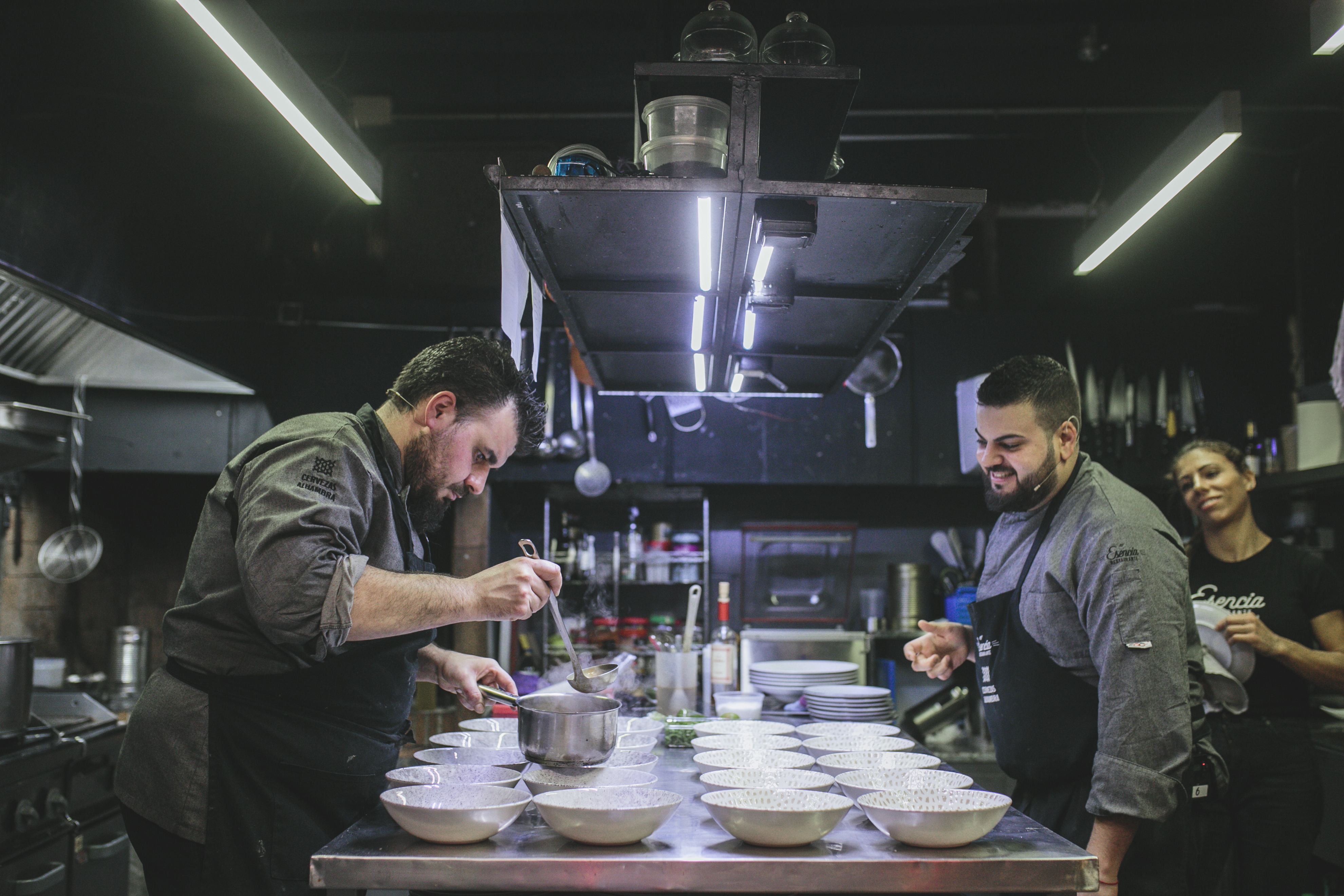 Nueva temporada de 'Cocineros con futuro' con Néstor Oreiro y Víctor Ortega del restaurante Esencia