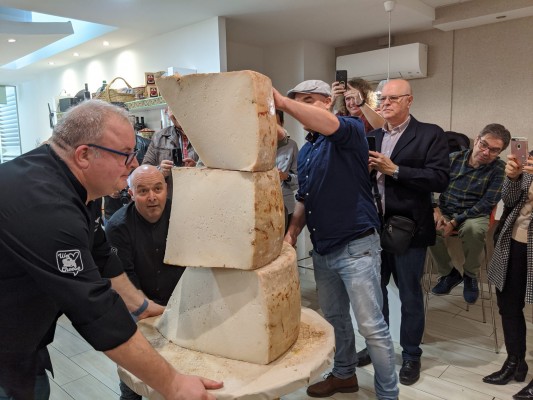 Así es el queso más grande de España: 174 kilos de puro placer majorero