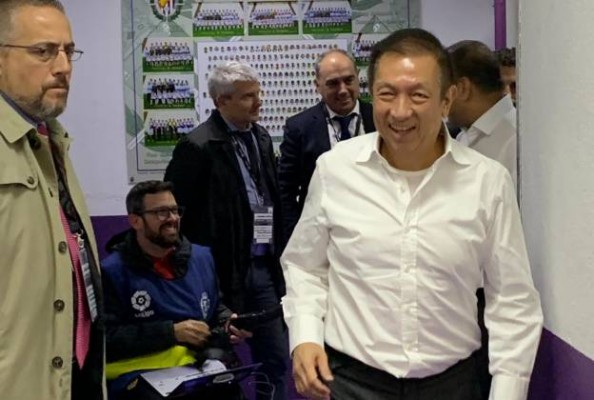 Peter Lim acudirá al Ajax-Valencia CF