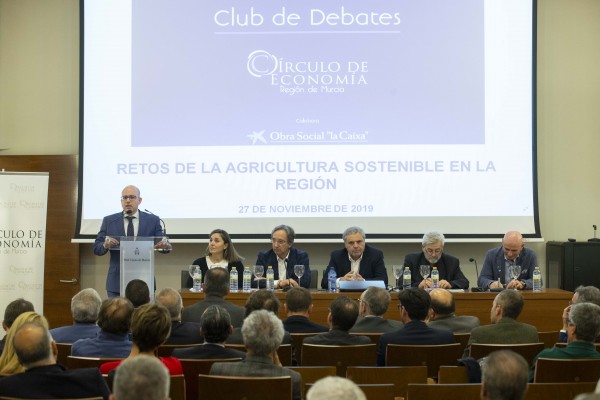 La agricultura sostenible, a debate en el Círculo de Economía