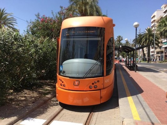 'Paréntesis' en la Línea 5 del Tram: FGV acelera para reabrir la línea de forma permanente  