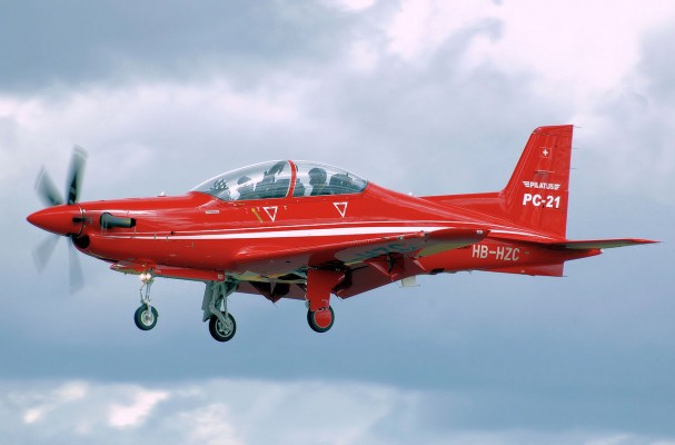 Veinticuatro aviones suizos comenzarán a sustituir a los C-101 de la Academia del Aire