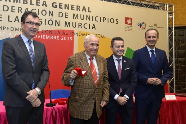 Cuarenta años de alcaldes democráticos... y la financiación local sigue como caballo de batalla