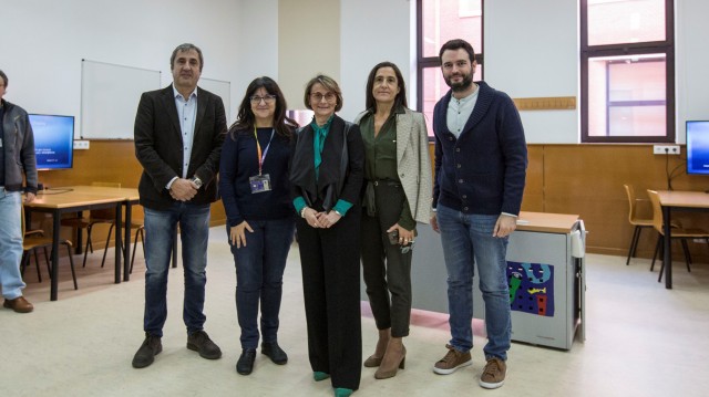La UJI pone en marcha un proyecto piloto de aulas colaborativas para fomentar el trabajo en equipo