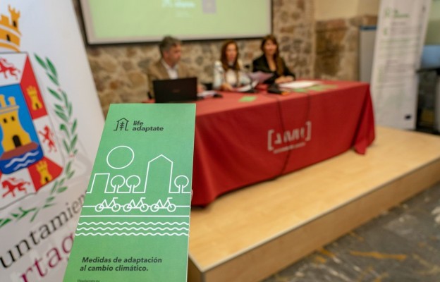 Reducir las emisiones de CO2 y subir la eficiencia energética, deberes para el cambio climático