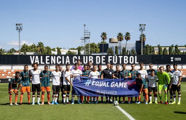 El Valencia busca ante el Chelsea el triunfo del honor
