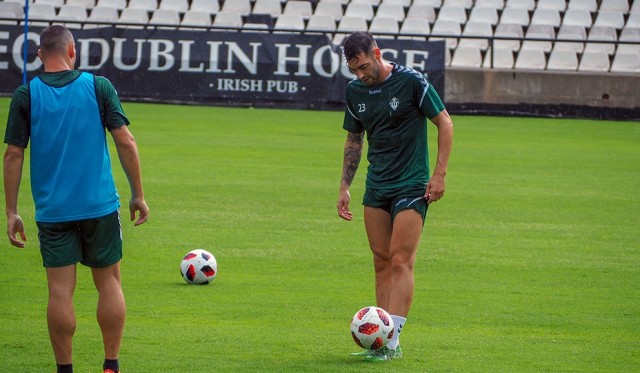 El Castellón pierde a Víctor García y Jairo Cárcaba ante el Barcelona B