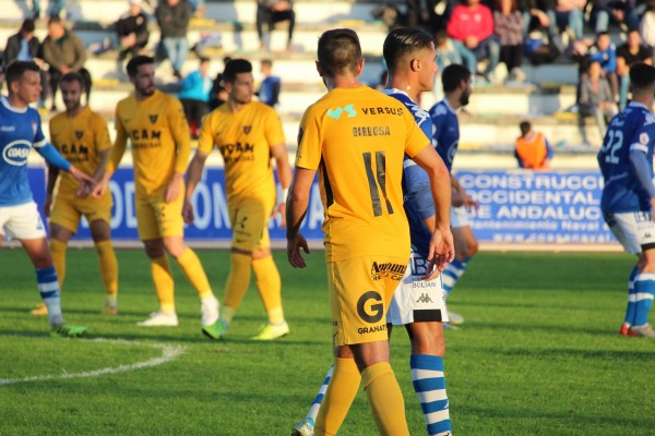 El UCAM CF sigue negado de cara a gol, lo que le impide ganar en el campo del segundo (0-0)