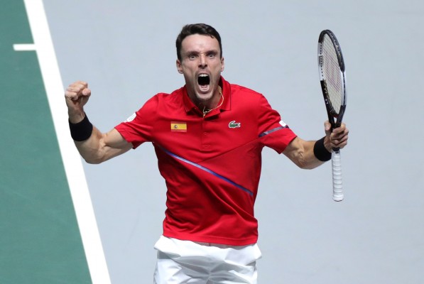 Bautista logra el primer punto para España en la final de la Davis