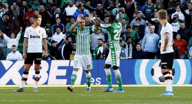 Un golazo de Canales tumba al Valencia en el descuento
