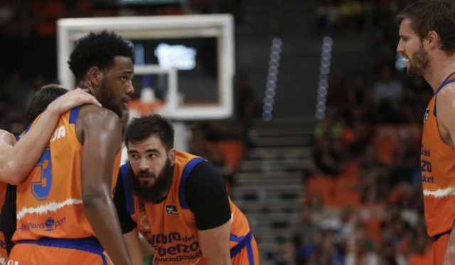 El Valencia Basket busca su quinta victoria seguida y los puestos de Copa en la pista Baskonia