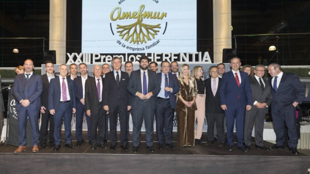 Amefmur entrega sus premios anuales a Arom, La Niña del Sur y Juan Monreal 
