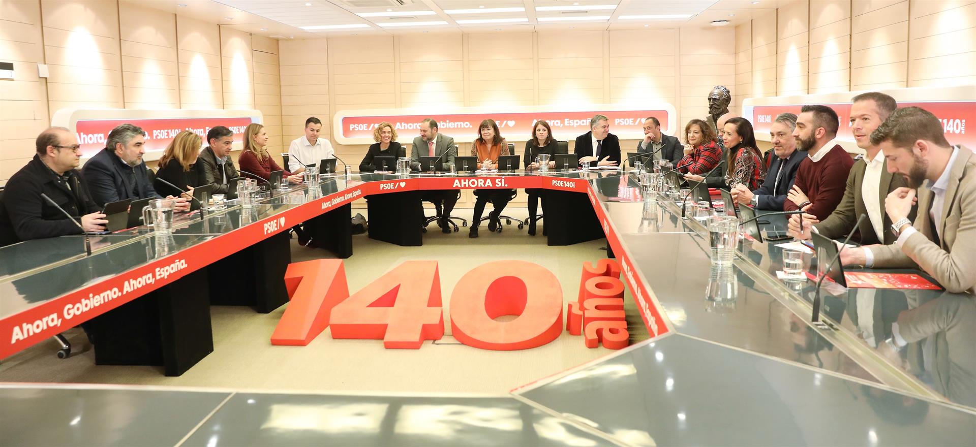 Los militantes del PSOE están llamados a avalar la coalición con Podemos en una consulta vinculante
