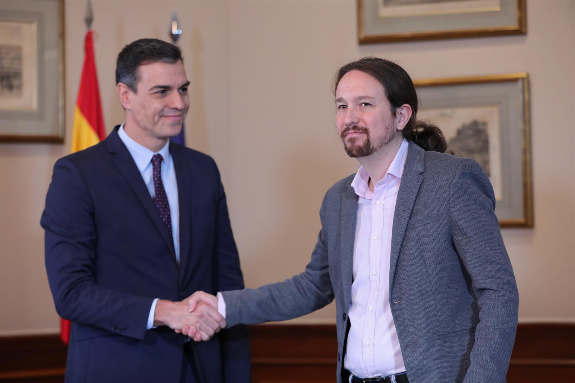 Podemos abre una consulta entre sus inscritos para decidir si negocian un Gobierno de coalición con el PSOE
