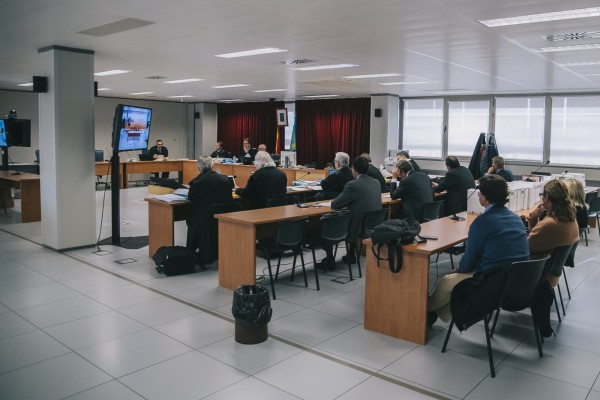 Un testigo afirma que Fabra renovó a Schmidt pese a tener 