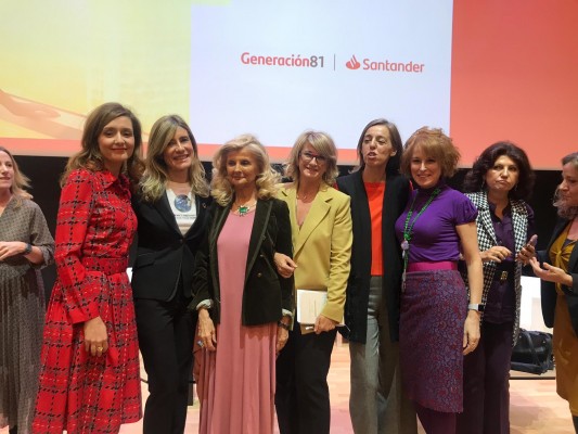 Martínez Conesa defiende ante mujeres líderes que 