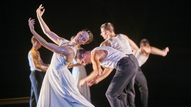 La València Dancing Forward 'explota' al Teatre Payà de Borriana amb cinc peces contemporànies
