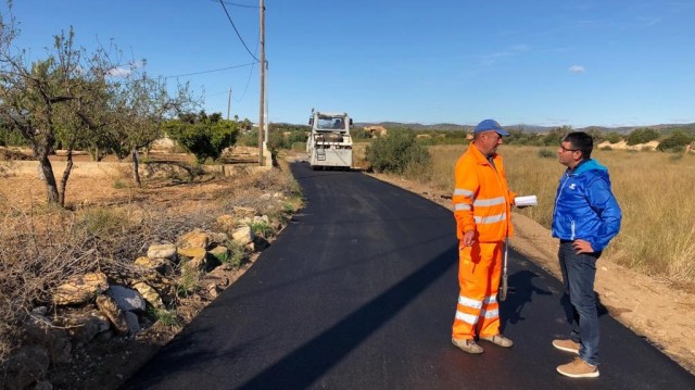 Alcalà-Alcossebre invierte 113.082 euros en pavimentar el camí Artola de acceso a Capicorb
