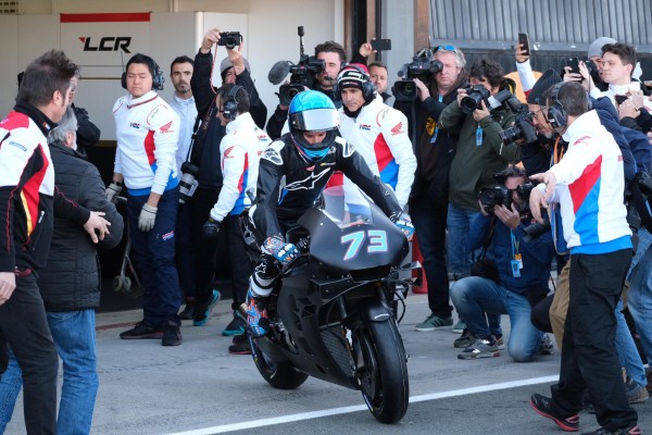 Álex Márquez estrena su Honda de MotoGP en el Circuit
