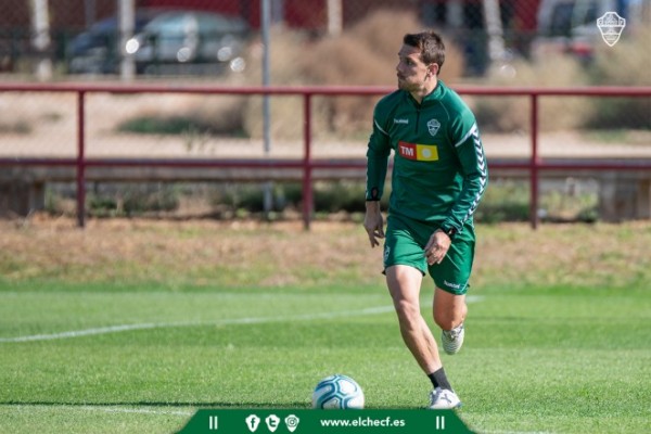 El Elche comienza a preparar su visita a Málaga con la única ausencia de Villar