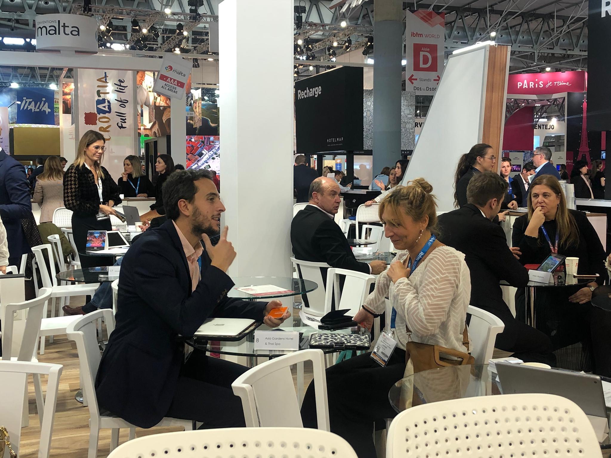 Benidorm atrae al turismo de congresos en Barcelona