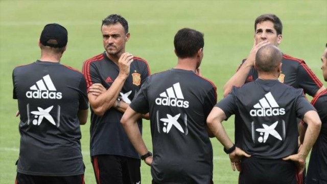 Robert Moreno deja de ser seleccionador y vuelve Luis Enrique
