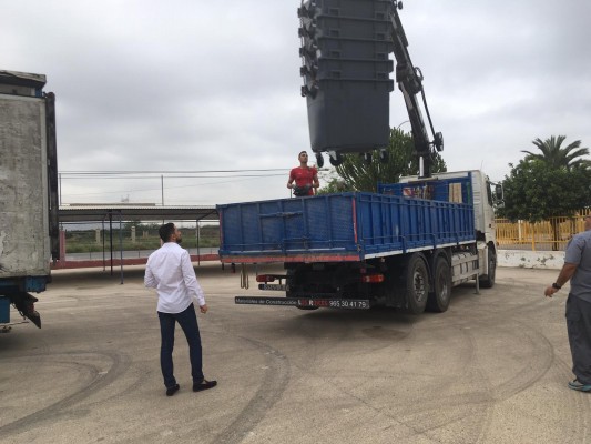 Orihuela recupera maquinaria y adquiere cerca de 1.000 contenedores tras las pérdidas de la DANA