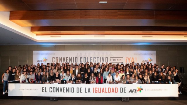 Clubes y sindicatos desbloquean la huelga del fútbol femenino español
