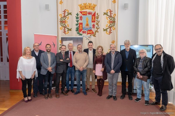 El malagueño Daniel Cotta se hace con el Premio Antonio Oliver por 'Alpinistas de Marte'