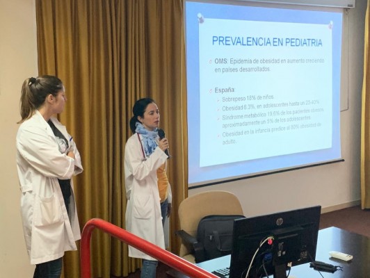 El Hospital Vega Baja imparte ciclos de charlas sobre obesidad infantil para toda la familia