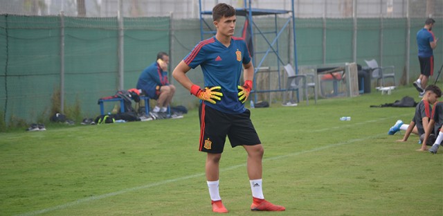 Gómez del Castillo, portero cartagenero del Barça, disputa el Torneo UEFA con la sub-15 en Portugal