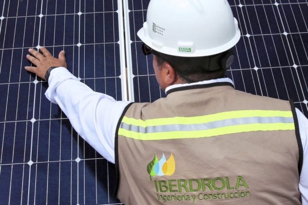 Iberdrola prevé invertir 30 millones en una planta solar en el Altiplano