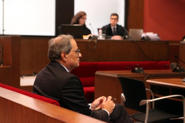 La defensa de Torra pide anular el juicio por los lazos porque no será 